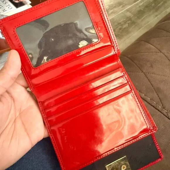 Salvatore Ferragamo Red Patent Leather Compact Wallet with Gold Turnlock - Picture 5 of 5